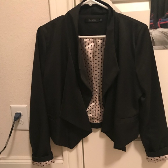 Doe & Rae Large Black Crop Blazer - Picture 2 of 5
